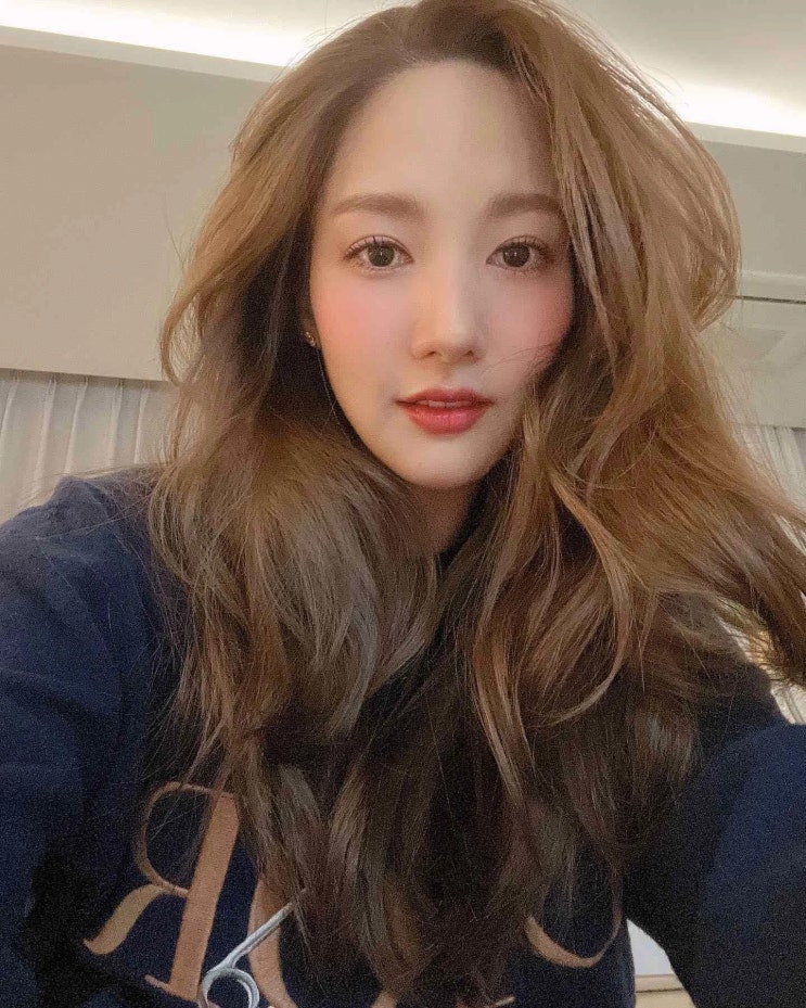박민영, 전신에 딱 붙는 놀라운 레깅스 패션...사진에 다 안 담기는 기럭지 박민영, 전신에 딱 붙는 놀라운 레깅스 패션...사진에 다 안 담기는 기럭지