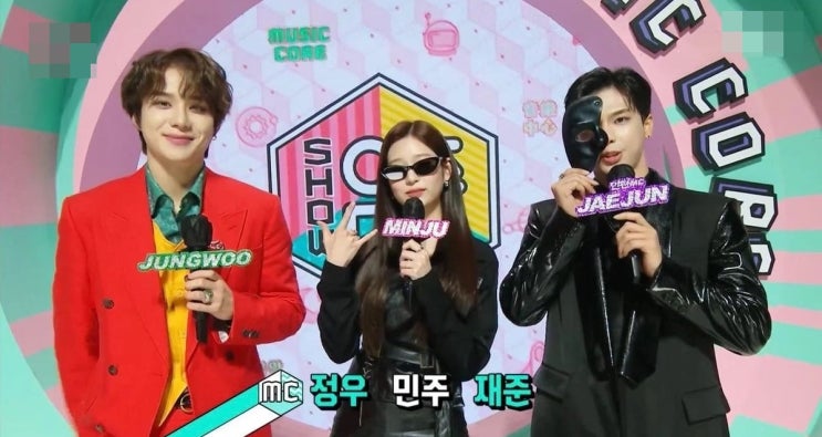 혼자만 너무 빨개 민망했다는 엔시티 정우 혼자만 너무 빨개 민망했다는 엔시티 정우