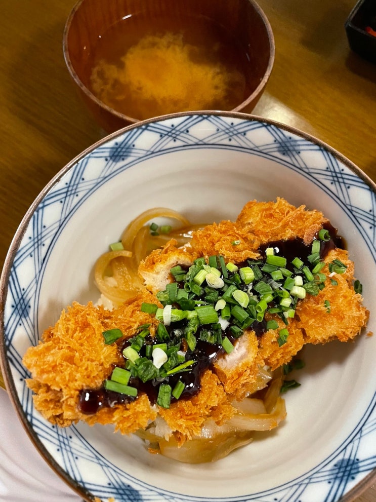 서면 전포 카츠동은 페이센동 :  돈부리 잘하는 집