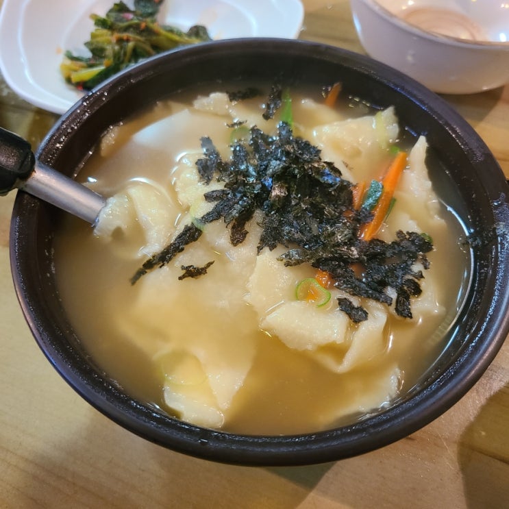 [논현동/학동역] 수제비 맛집 - 삼청골명가 더수제비