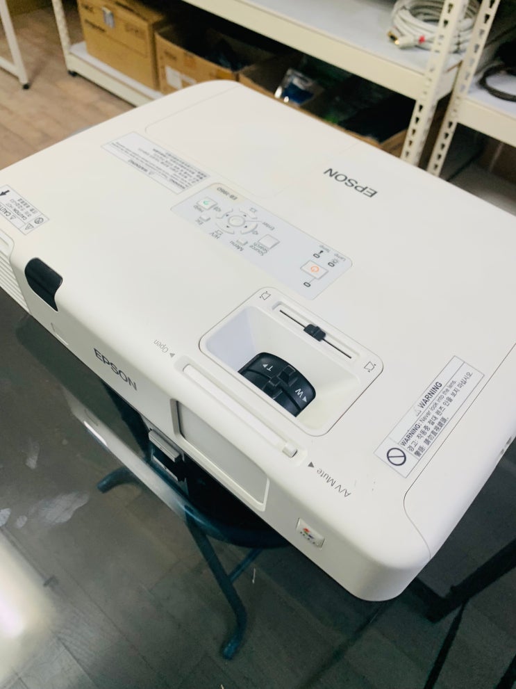  영등포구 빔프로젝터렌탈 휴대용 스크린 사무실 회의 편히하기