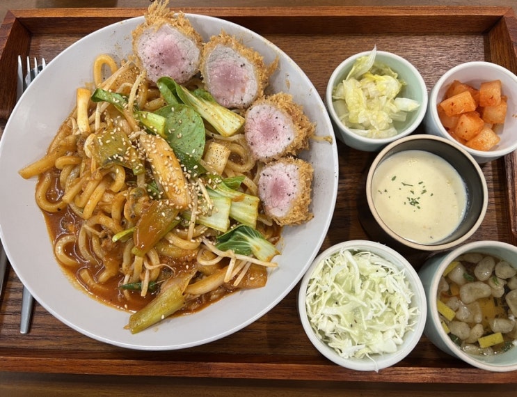  창원 가로수길 신상맛집 카츠의 정석 다녀왔어요~!