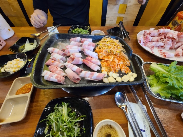  가성비 대패삼겹살(ft.강정동 한옥집 돈삼겹)