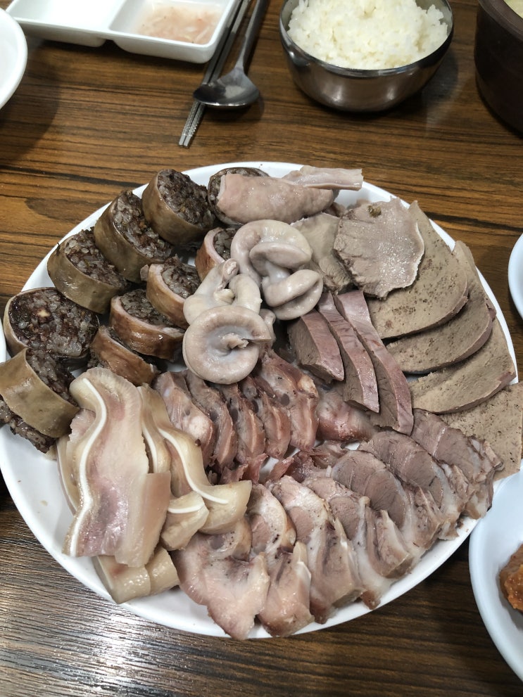  을지로, 인현동 맛집, 순댓국집, 을지로3가 노포, <산수갑산> 순대 정식 2인 (모둠 순대, 특수부위, 국밥)