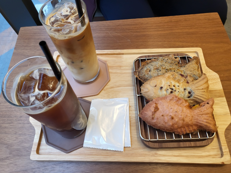  (맛집) 이대역 붕메리카노