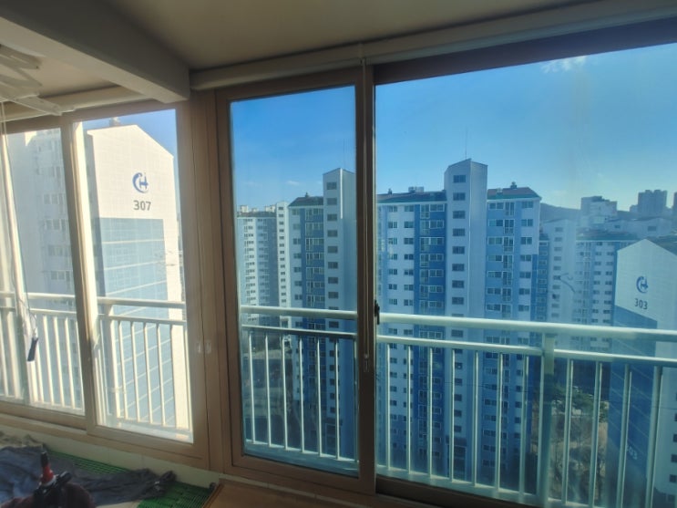  시흥 아파트썬팅 조남동 목감동 은행동 아파트 거실 유리창문썬팅 햇빛차단썬팅 단열필름썬팅 시공