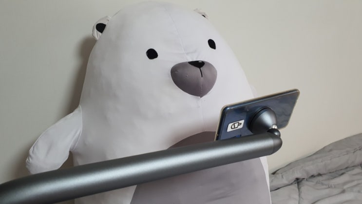  침대스마트폰거치대 가볍고 편리해서 동영상 시청 및 촬영을 보다 안전하고 완벽하게 ~ (feat 라이프온에어 패드마운트)