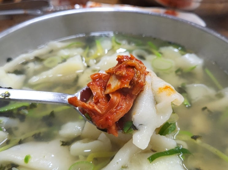  백반기행 얇은 생면 <행하령 수제비> 미금역맛집