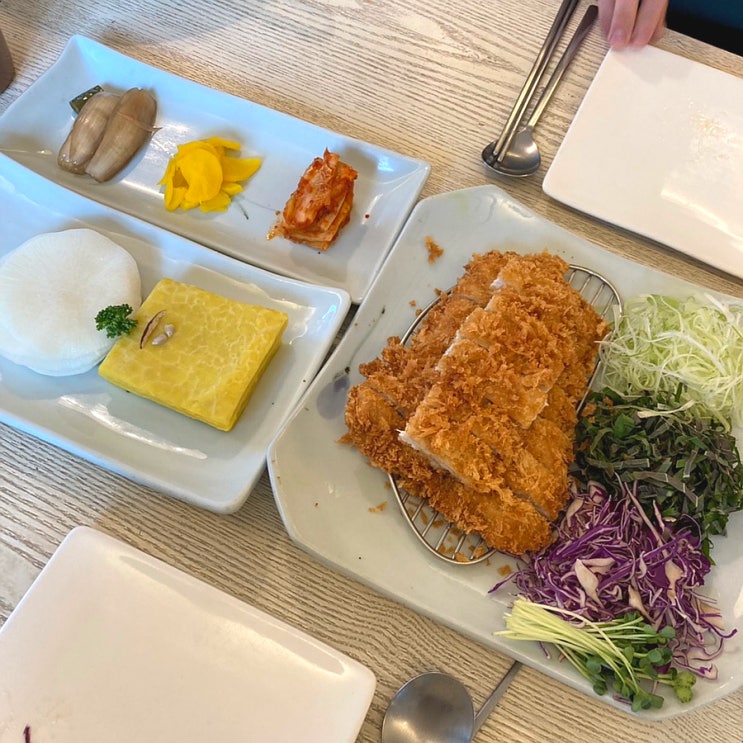 광주 일곡동 돈까스 맛집 '데이지 더 비스트로' 쌈싸먹는 돈까스 ! 광주 일곡동 돈까스 맛집 '데이지 더 비스트로' 쌈싸먹는 돈까스 !