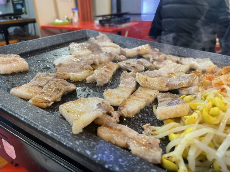 서울 송파구 방이동ㅣ잠실역ㅣ한우한마리ㅣ참숯판옥돌 생삼겹살 맛집
