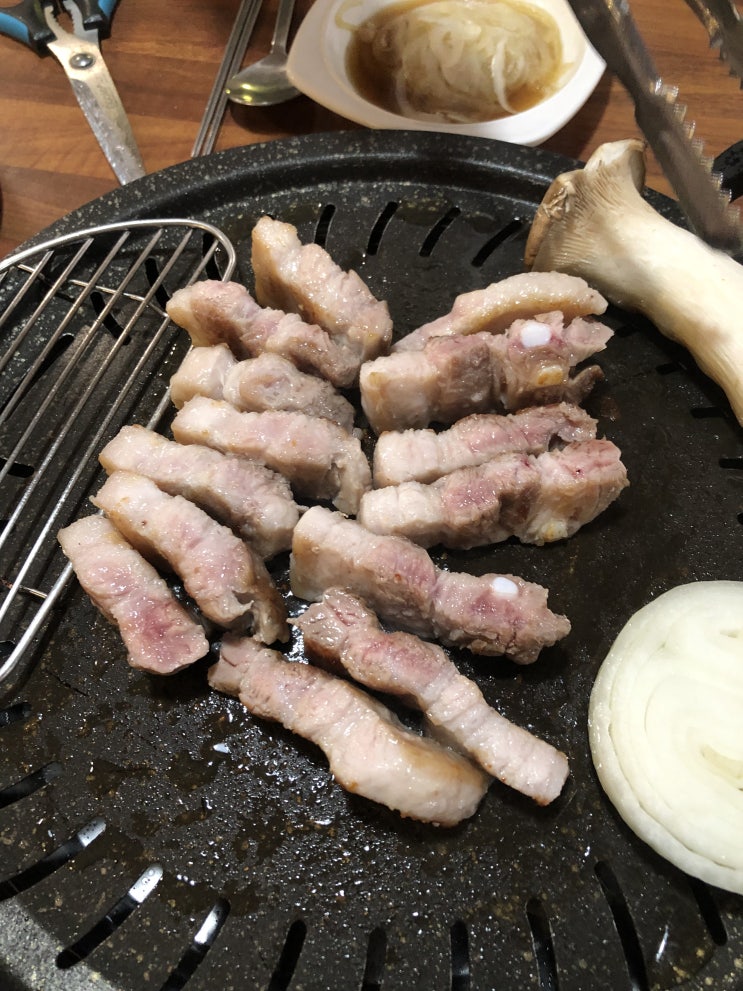  군자역, 중곡동 맛집, 고깃집 역대급 삼겹살!!! <군자, 생고기> 삼겹살, 항정살, 비빔냉면