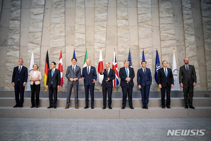 G7 정상들 "러시아, 핵·화학무기 사용말라"…추가 제재 경고