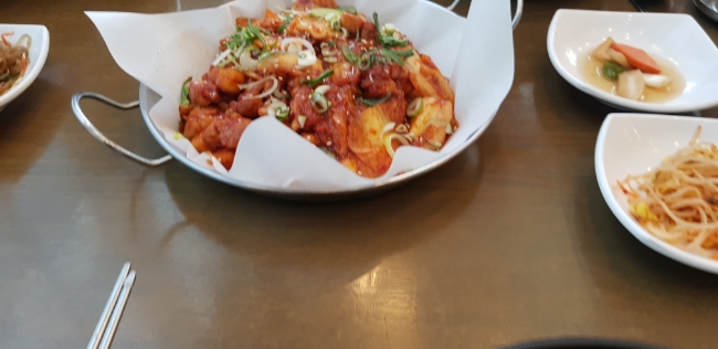 평촌 놀부보쌈 신메뉴 김치삼겹구이 정식 점심식사 안주로 딱 평촌 놀부보쌈 신메뉴 김치삼겹구이 정식 점심식사 안주로 딱