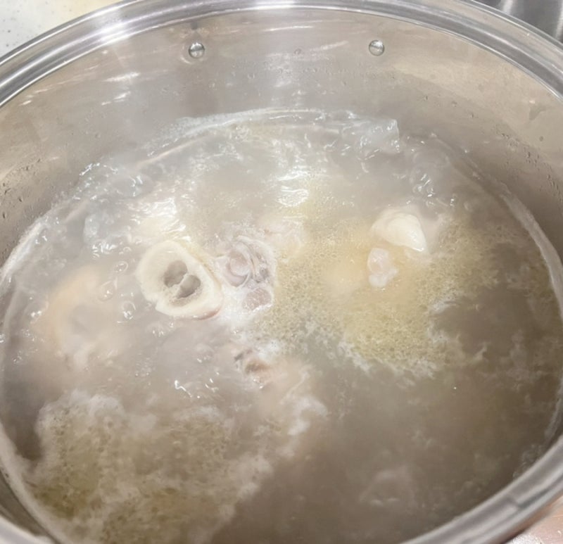 우족탕 맛있게 끓이는 법 (끓이기만 8시간 뽀얗게 제대로 우리기) : 네이버 블로그