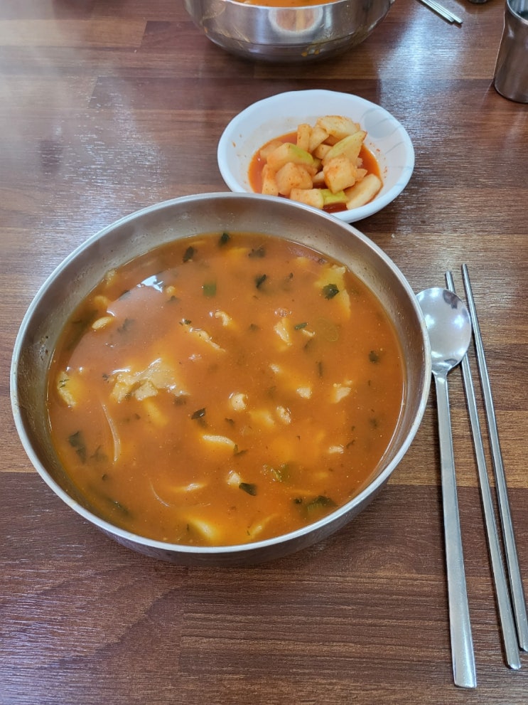  울산맛집, 삼산맛집, 비오면 무조건 생각나는  "매운수제비"
