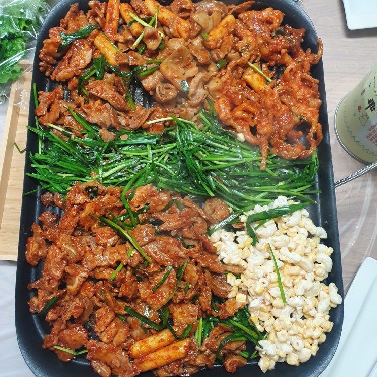  곱분이 최애메뉴 오돌뼈와 닭발 곱창까지