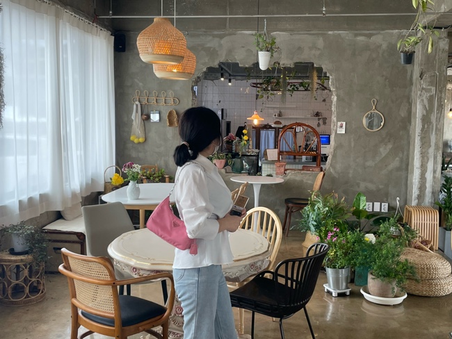  대구 근교 여행/드라이브 추천 ! 김천 맛집 ‘배신식당’ & 스튜디오, 소품샵 느낌의 카페 ‘아하바’