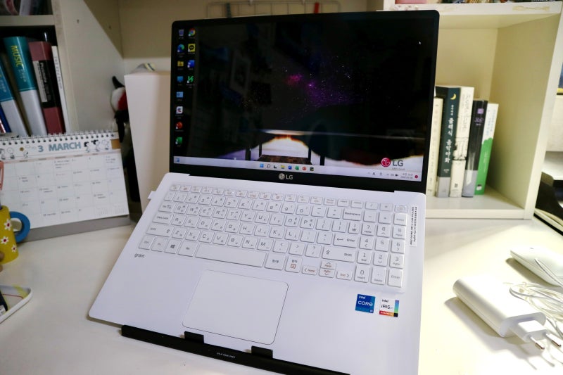 LG 그램 노트북 15인치 스노우 화이트 15z95n-grf6k 구매 리뷰