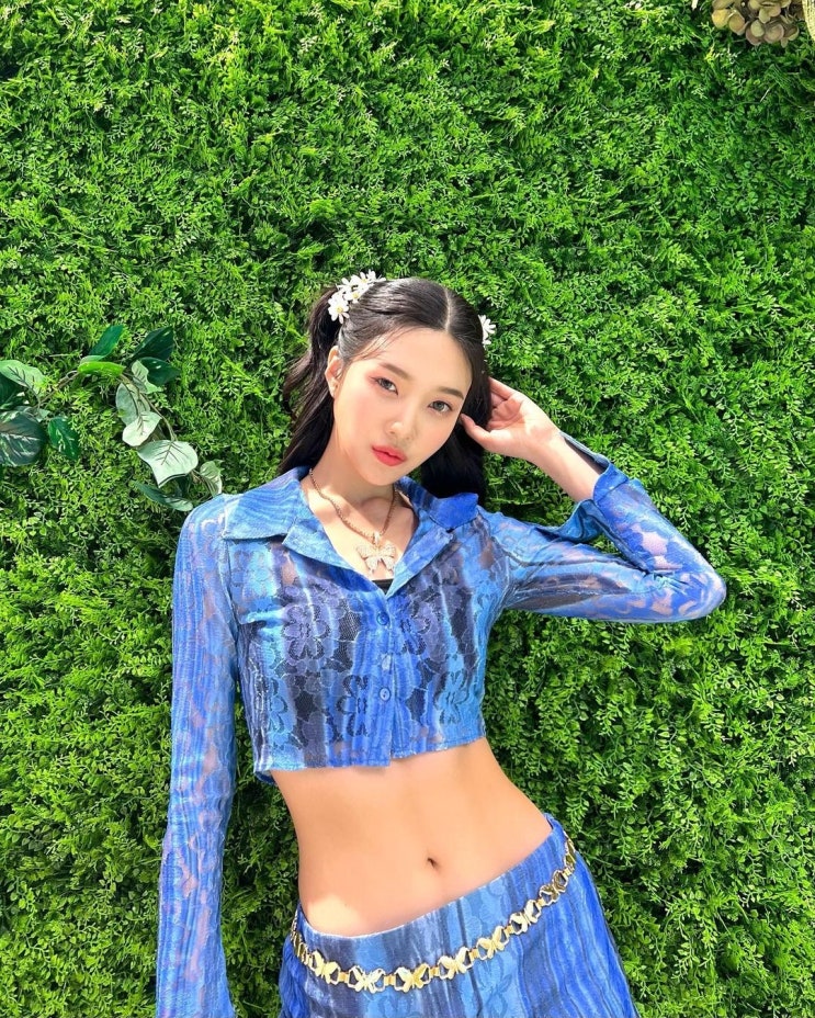레드벨벳 조이, 크롭탑 입고 늘씬한 각선미 자랑하며 8등신 비율 자랑 "여신이다" 레드벨벳 조이, 크롭탑 입고 늘씬한 각선미 자랑하며 8등신 비율 자랑 "여신이다"