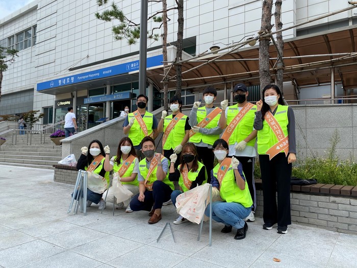  [남양주시복지재단] 자원봉사자들과 함께 거리홍보 플로깅 실시!(2021.10.08.)
