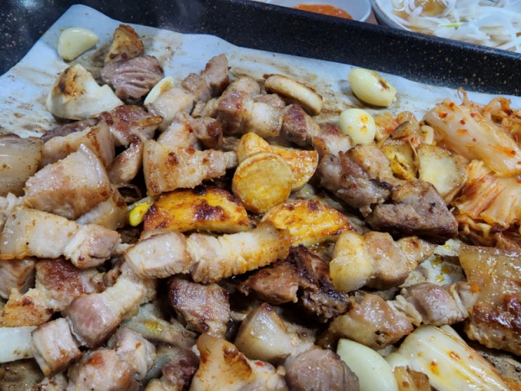 성남 고기집 중 단대오거리 삼겹살맛집으로 소문난 보물촌꺼먹돼지 성남 고기집 중 단대오거리 삼겹살맛집으로 소문난 보물촌꺼먹돼지