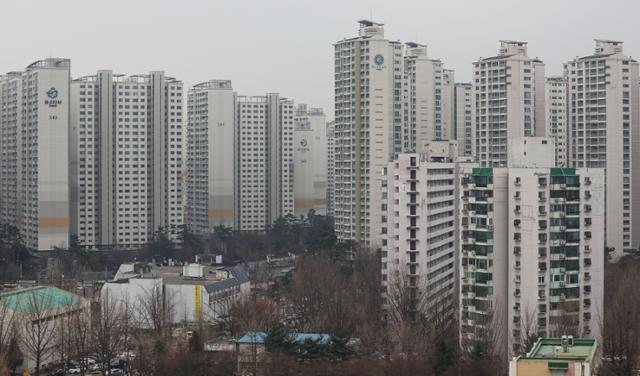 12억 집 맡기면 월 193만원 받는다...주택연금 가입할까?, 말까? 12억 집 맡기면 월 193만원 받는다...주택연금 가입할까?, 말까?
