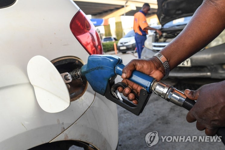 한국 휘발유 가격 세계 평균보다 26% 높아…세계 42번째 비싸 한국 휘발유 가격 세계 평균보다 26% 높아…세계 42번째 비싸