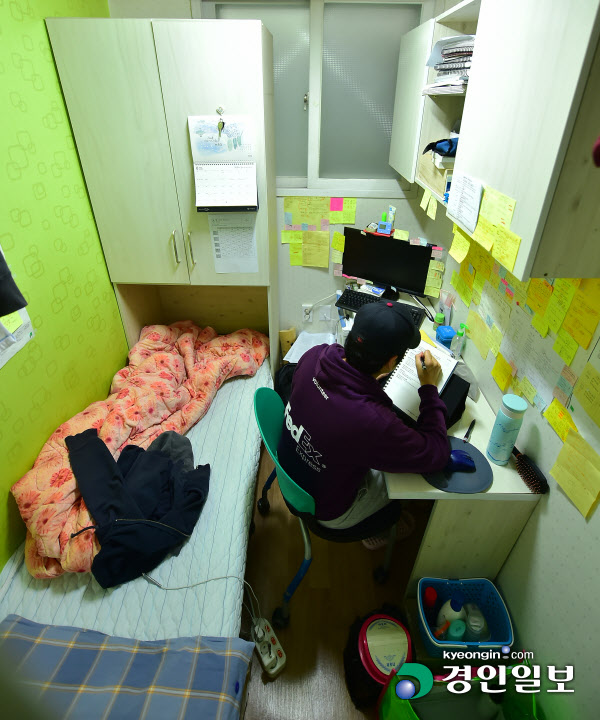 아무도 모르는 '청년 고독사'… 실태조사·예방 대책 '뒷전' 아무도 모르는 '청년 고독사'… 실태조사·예방 대책 '뒷전'