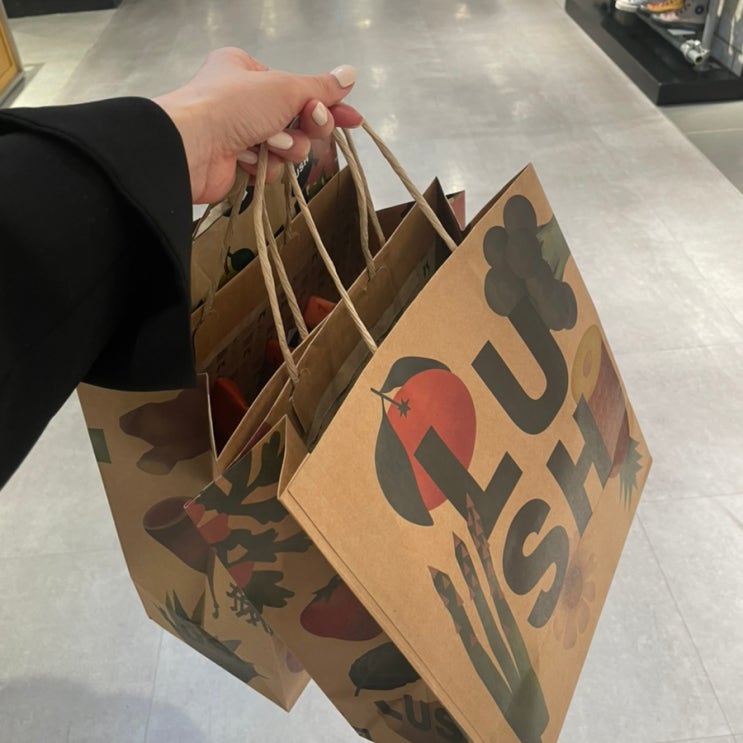  러쉬 SNS 중단 선언, 멋있는 기업이념과 가치