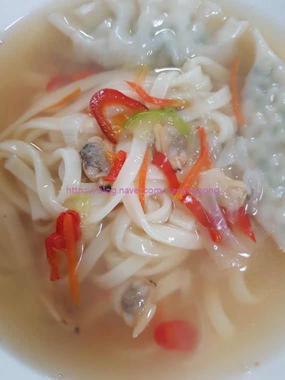 CJ 비비고 시원 바지락칼국수 맛 가격 칼로리 간편조리 레시피