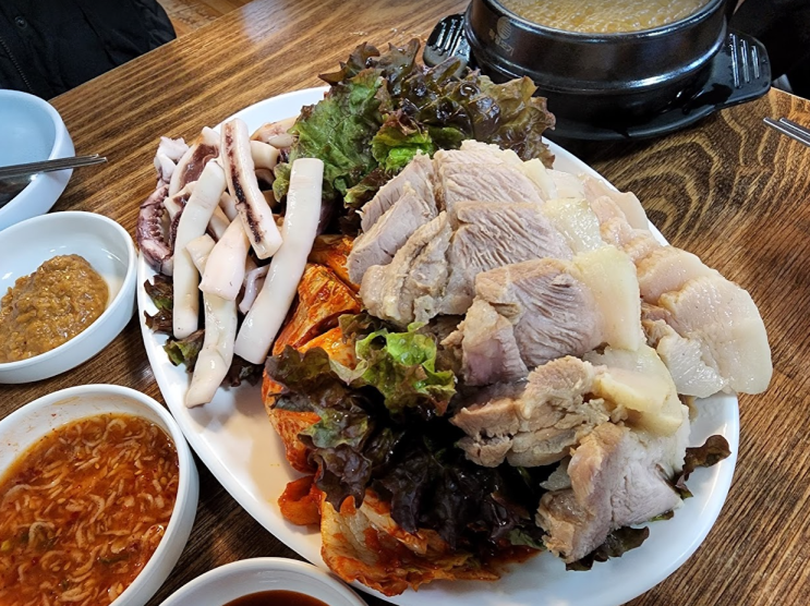 당산역 맛집 이조보쌈 오징어보쌈 맛있어요