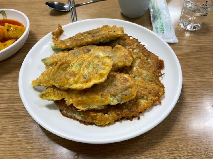  서울 강동구 성내동ㅣ강동구청역ㅣ평양만두집ㅣ고추전 빈대떡 칼국수 맛집