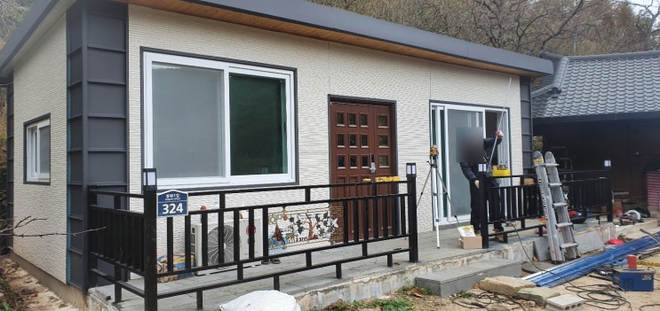  경남 고성군 하이면 , 전원주택 준공후 캐노피 렉산시공