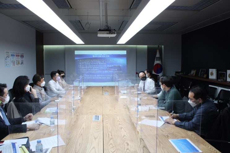 "새정부, 에너지안보 최우선해야…에너지 부처 신설 필요" "새정부, 에너지안보 최우선해야…에너지 부처 신설 필요"