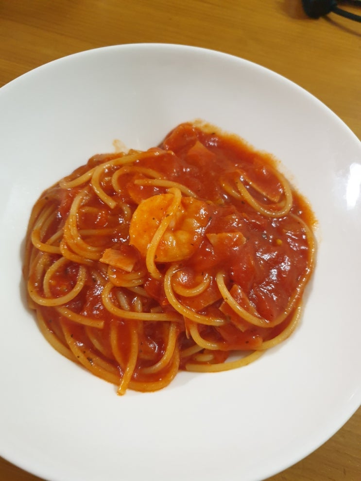  오늘 저녁은 뽀모도로 토마토 스파게티~