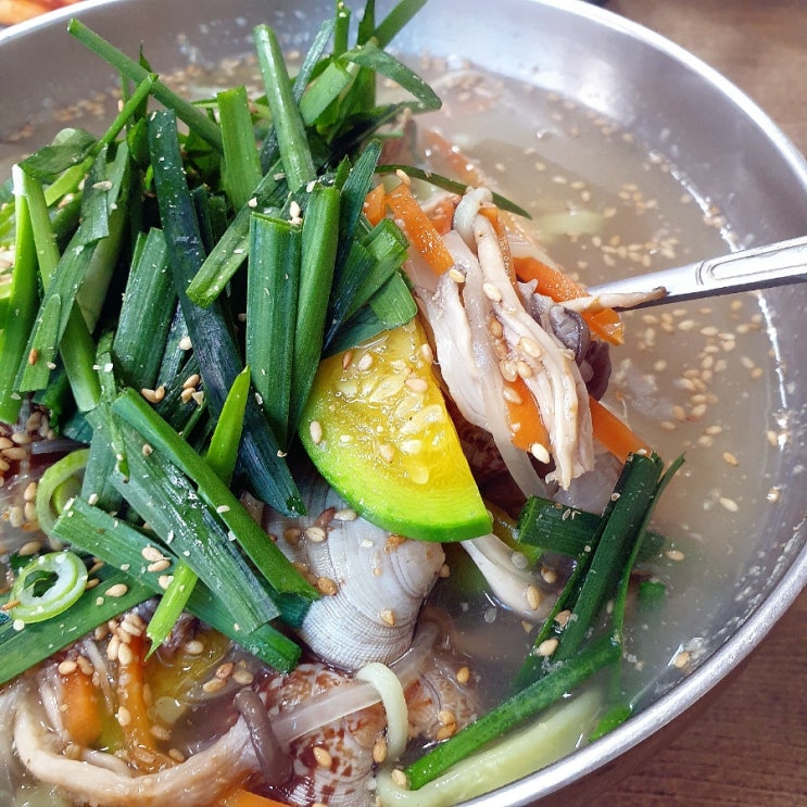  부산 정관맛집 촌국수 바지락칼국수. 정관좌광천 어린이운동기구.