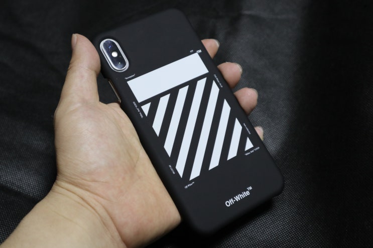  아이폰 XS MAX 오프화이트 케이스 새로 구매했다