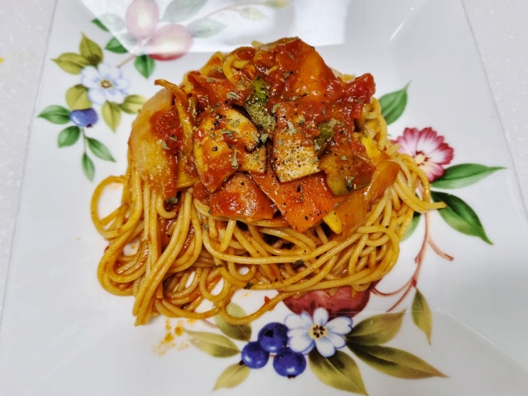  비건 토마토 파스타
