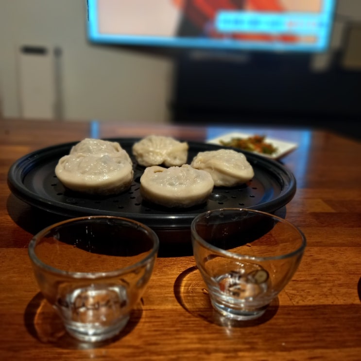  노브랜드 왕만두_속이 꽉 채운 맛있는 왕만두. 찐만두 가성비최고 (삼성전자 오븐 전자레인지)