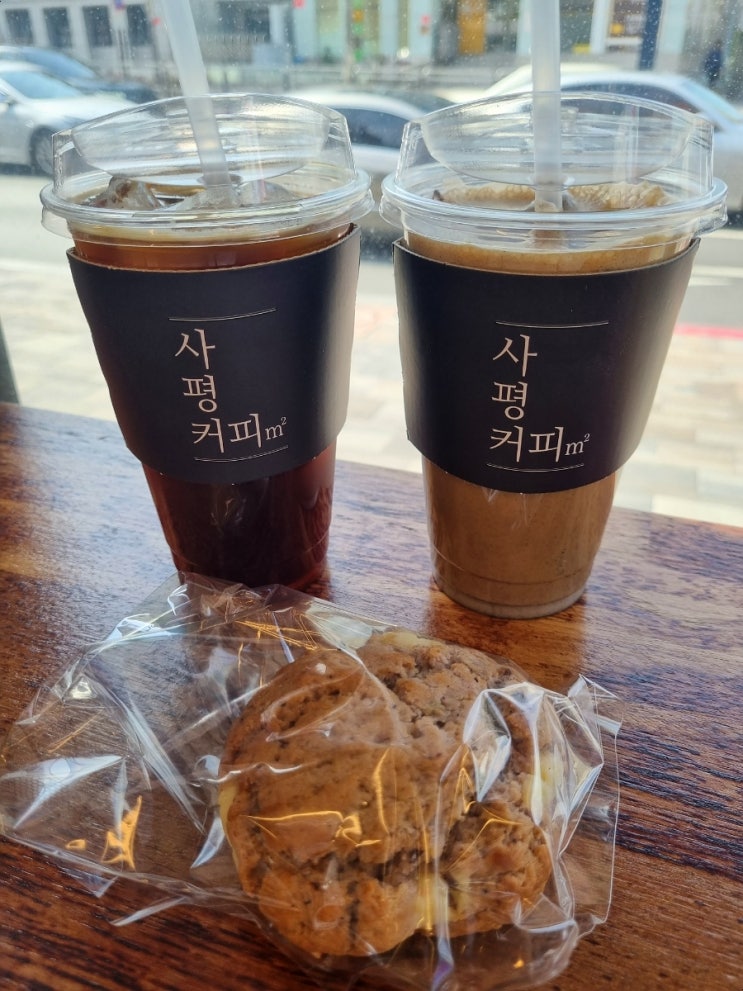  [ 약수역 / 중구 카페 ] 사평커피 : 흑임자라떼 역대급, 아담한 크기의 테이크아웃 전문점