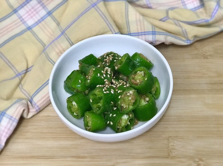  5분 완성 반찬 아삭이고추 된장 무침