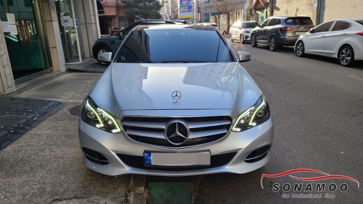  벤츠 E클래스 12.3인치 모니터 M2C-200A 장착