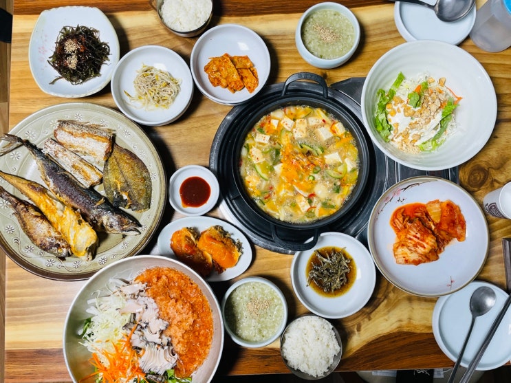  삼천포 생선구이 현지인맛집 :삼천포 동백섬 생선구이, 전복물회까지 클리어! 푸짐한 한상