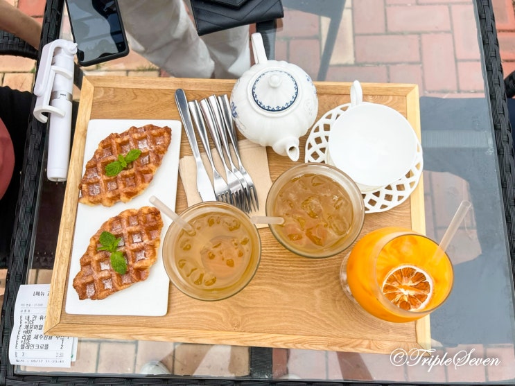 [카페] 제주 카페 추천 아뜰리에안 방문 후기! 바다가 보이는 서귀포 카페로 추천!
