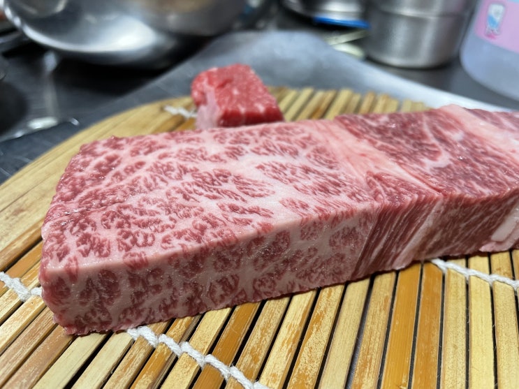 제주 연동 맛집 칠프로칠백식당 투뿔한우 존맛탱 제주 연동 맛집 칠프로칠백식당 투뿔한우 존맛탱