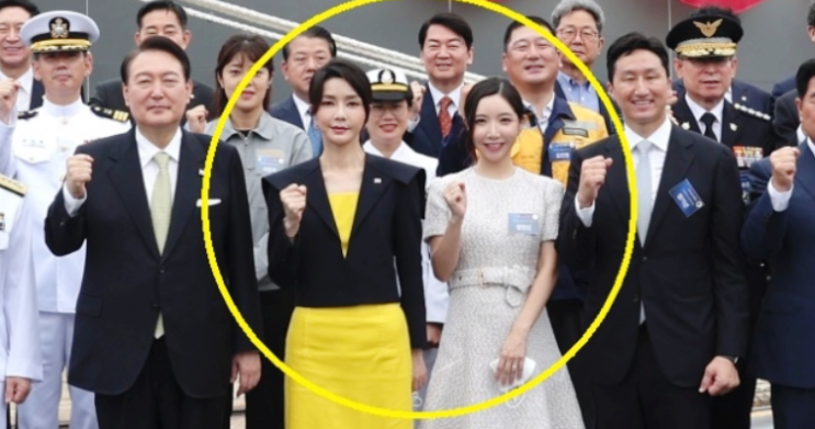 아산재단 이사장 <b>며느리</b> <b>현대</b>중공업 국내 기술 정조대왕함 진수식