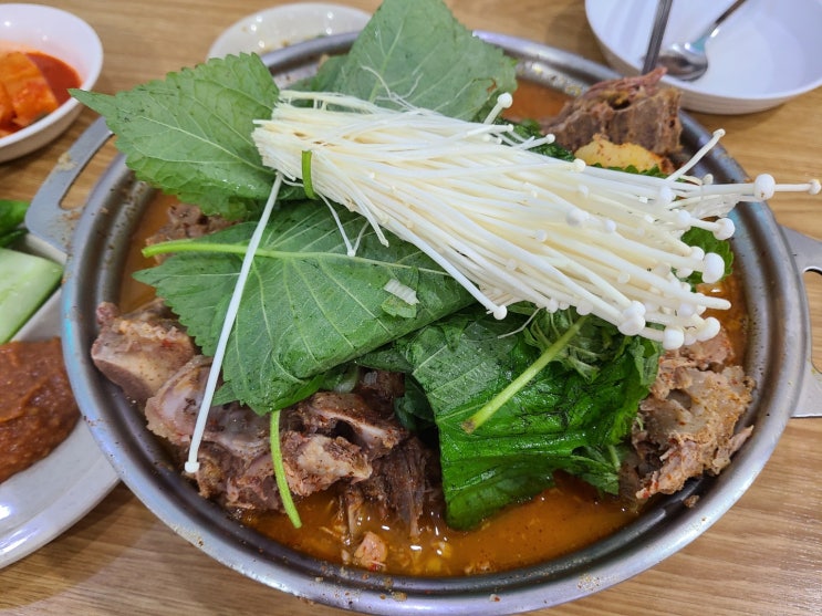  [소문난성수감자탕] 성수역 감자탕 맛집이라는데 나는 글쎄.. 감자탕 후기