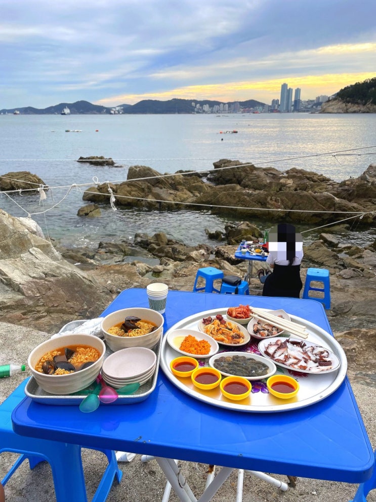 부산 영도 SNS 유명맛집 해녀촌에서 해산물과 성게 김밥 먹기