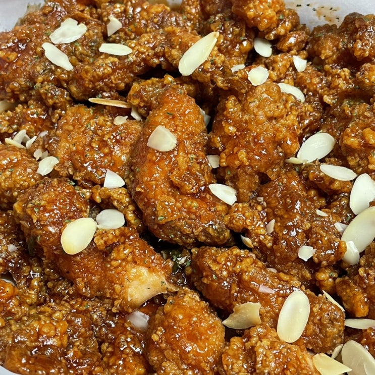  속초 관광수산시장 먹거리 (만석닭강정, 감자전, 오징어순대, 오미자)