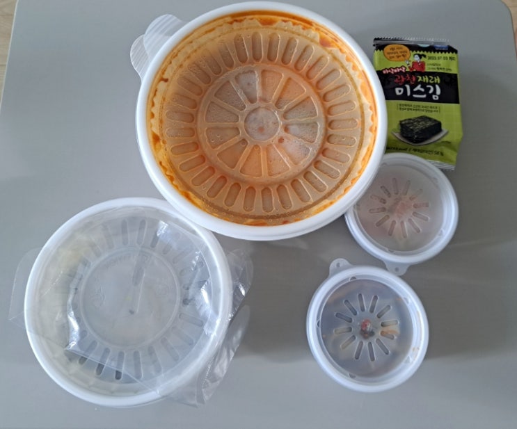 성남 배달 맛집 맛있는작은집에서 돼지 고추장찌개와 주먹밥한상 성남 배달 맛집 맛있는작은집에서 돼지 고추장찌개와 주먹밥한상